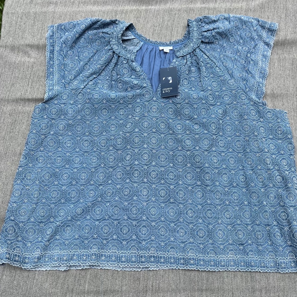 Crown & Ivy Blue Eyelet Embroidered V-Neck Blouse Plus Size 4X NWT